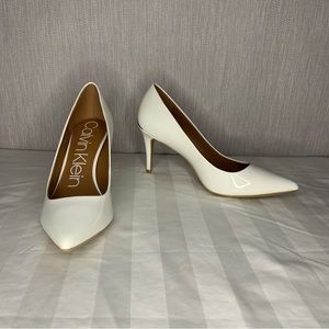 Calvin Klein Gayle Stiletto Pointed Toe 3.5" Heel | White | Like New | Size 9